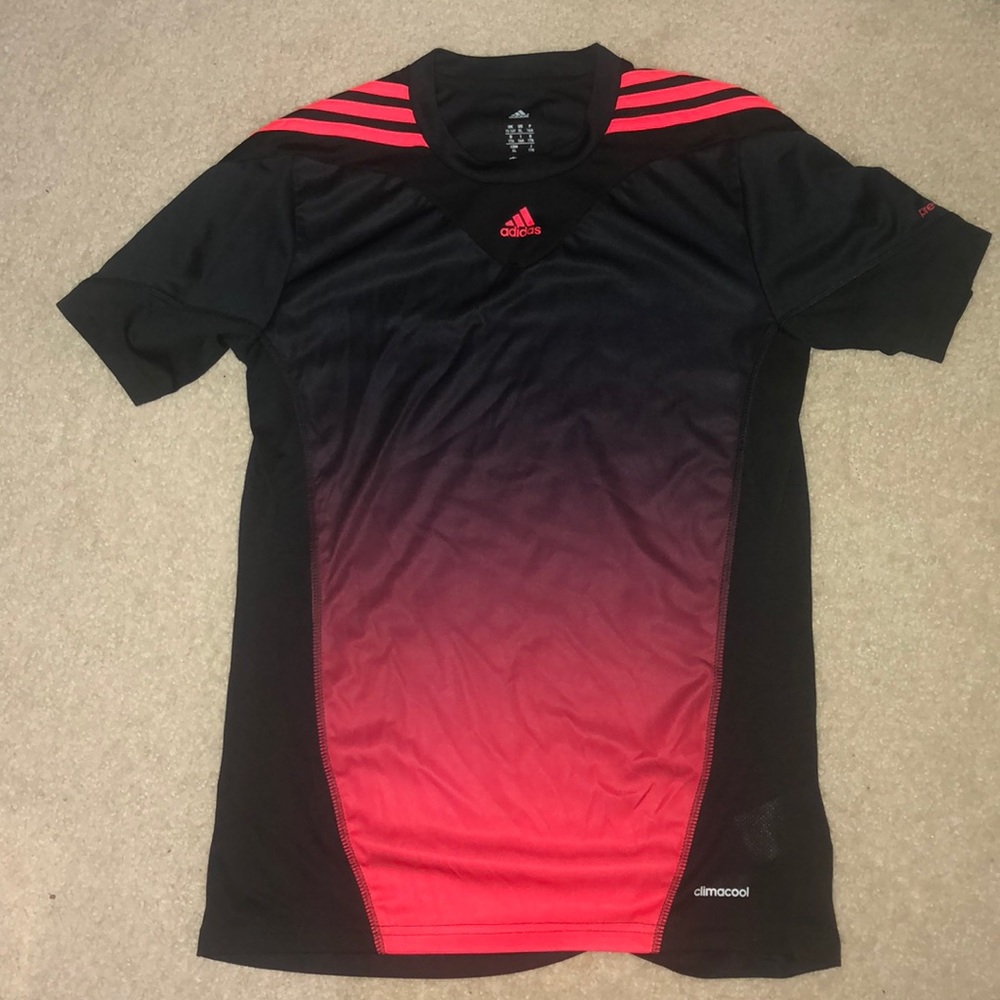 Adidas Youth XL climacool Short Sleeve T-Shirt